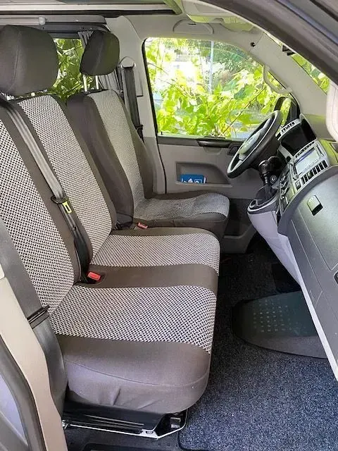 Gebraucht VW T5 140 PS (102 kW) 2012 Grau Van