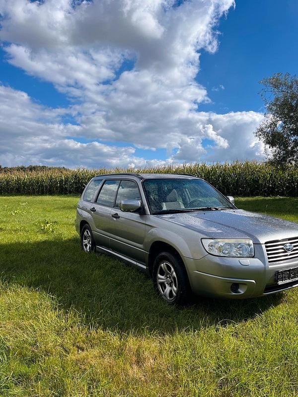 Silber Gebraucht 2006 Subaru Forester SUV | 2.800 € - Bild 1/4
