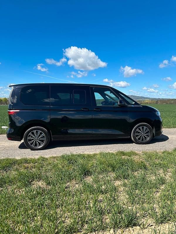 Usata VW Multivan 150 CV (110 kW) 2023 Nero Monovolume