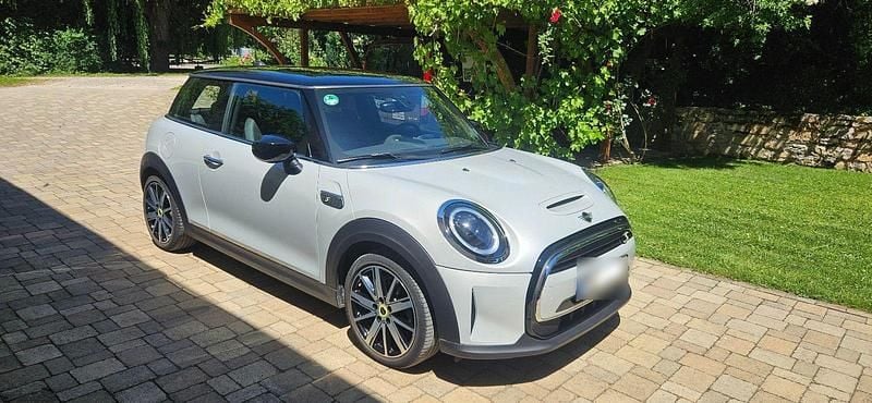 Gebraucht Mini Cooper SE 135 kW (184 PS) 2021 Silber Kleinwagen