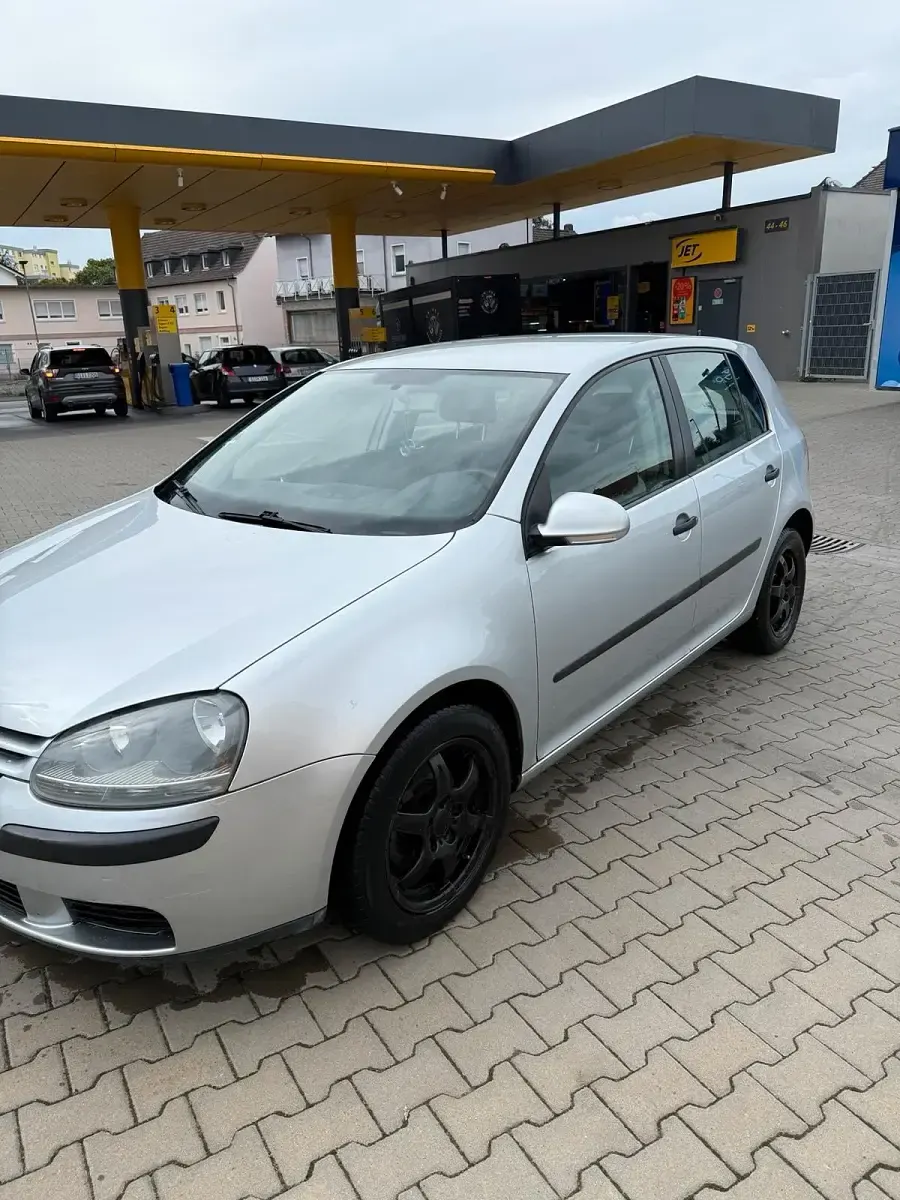 Gebraucht VW Golf IV 116 PS (85 kW) 2004 Silber Kleinwagen