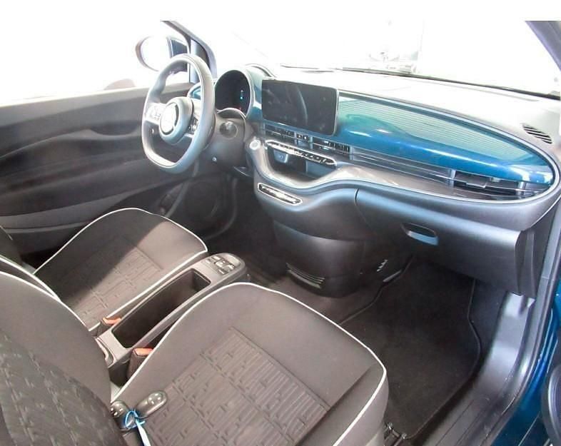 Gebraucht Fiat 500e 86 kW (118 PS) 2023 Grün Kleinwagen