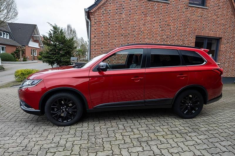 Gebraucht Mitsubishi Outlander 150 PS (110 kW) 2019 Rot SUV