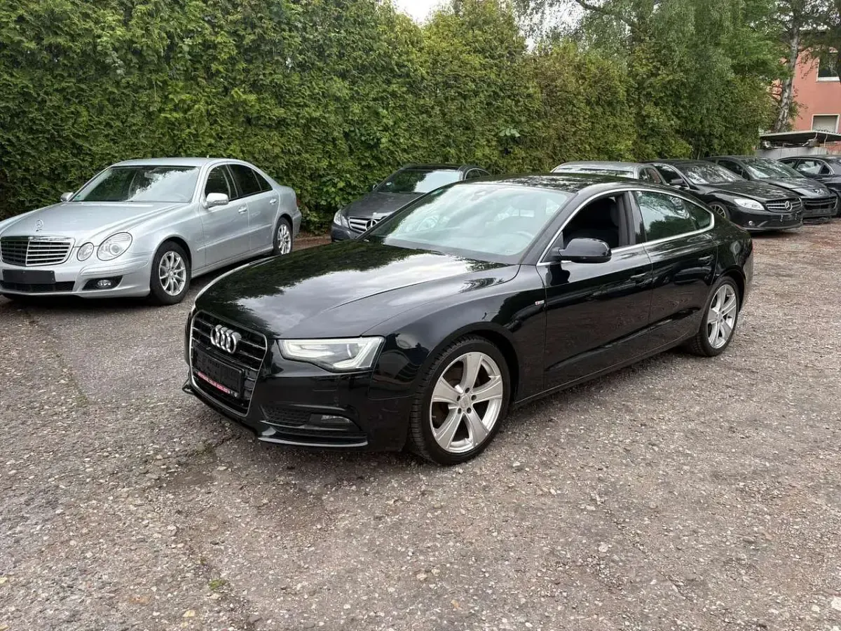 Gebraucht Audi A5 170 PS (125 kW) 2012 Brillantschwarz Coupé