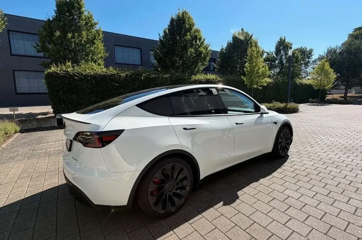 Gebraucht Tesla Model Y Performance 392 kW (534 PS) 2024 Weiß SUV
