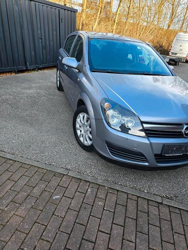 Gebraucht Opel Astra 105 PS (77 kW) 2005 Blau Kleinwagen