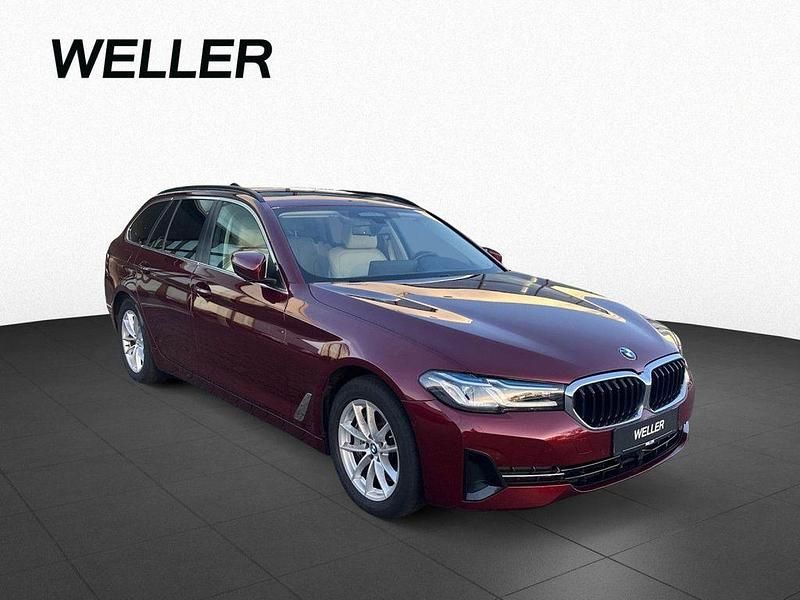 Gebraucht BMW 540 Sport Line 340 PS (250 kW) 2021 Aventurinrot iii (rot) Kombi