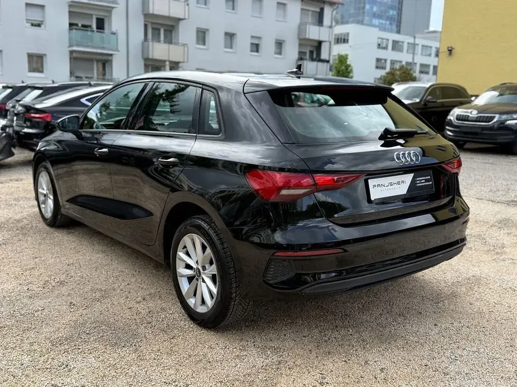 Gebraucht Audi A3 116 PS (85 kW) 2021 Brillantschwarz Limousine