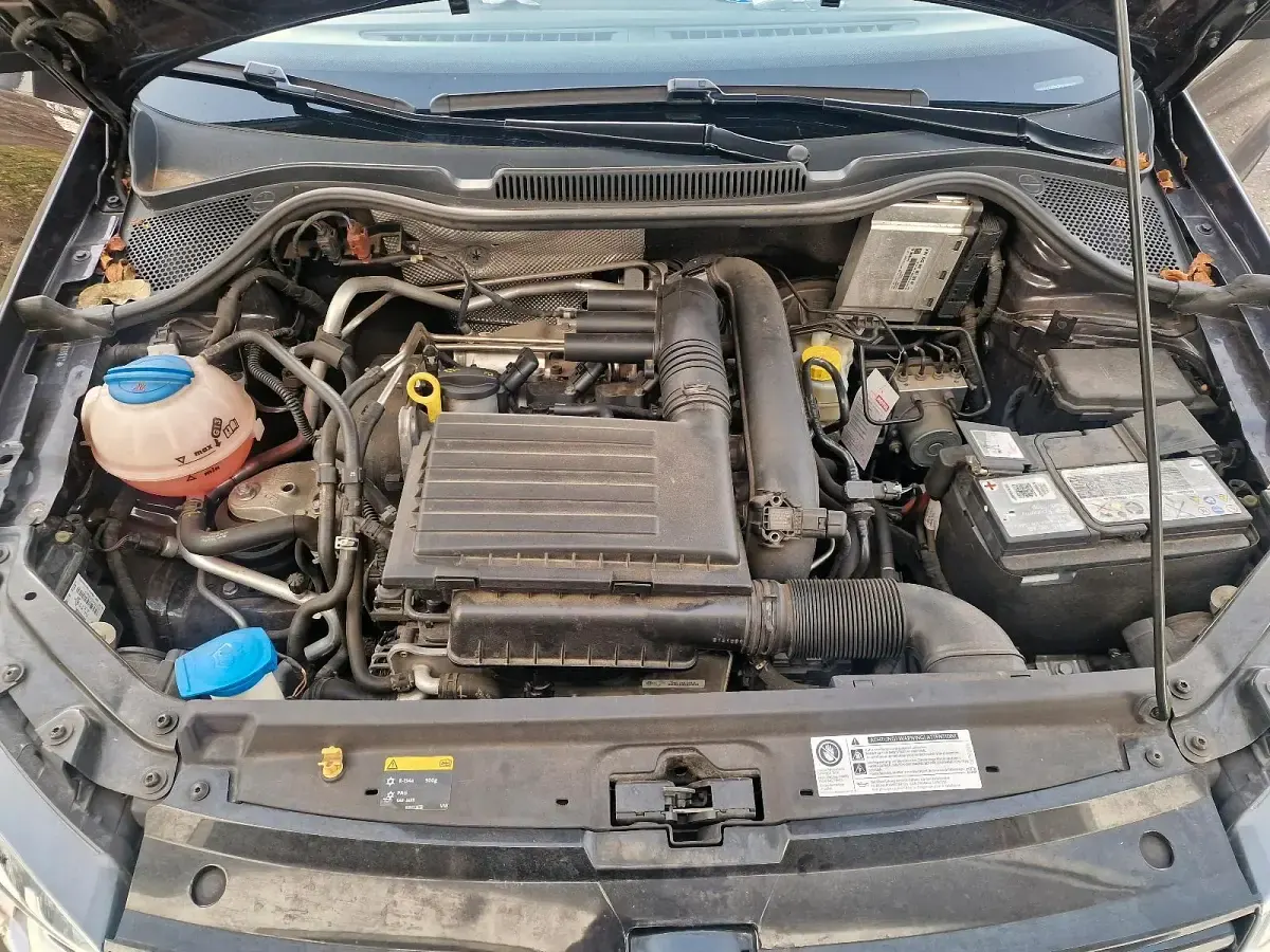 Second-hand VW Polo 90 CP (66 kW) 2015 Gri Berlinǎ
