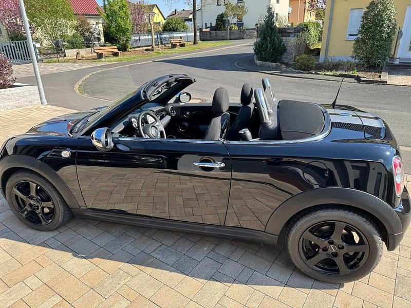 Schwarz Gebraucht 2012 Mini Cooper Cabriolet Cabrio | 8.500 € (Fairer Preis) - Bild 1/4