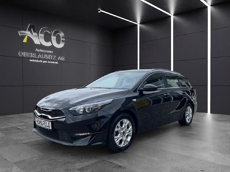 Schwarz Gebraucht 2022 Kia Ceed Sportswagon Vision Kombi | 18.880 € (Fairer Preis) - Bild 1/4