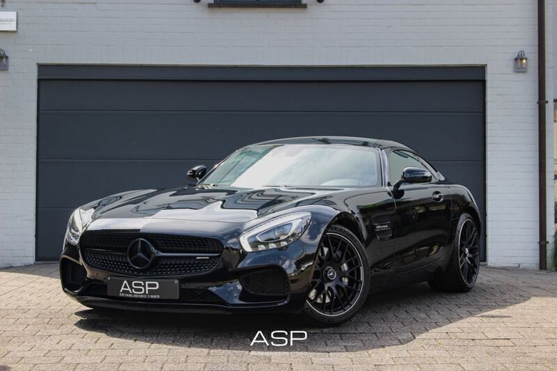 Schwarz Gebraucht 2017 Mercedes AMG GT AMG Coupé | 74.950 € - Bild 1/4