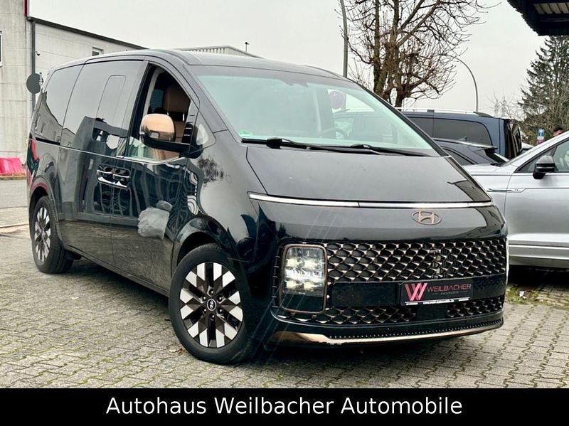 Gebraucht Hyundai Staria Signature 177 PS (130 kW) 2022 Schwarz Van / Kleinbus