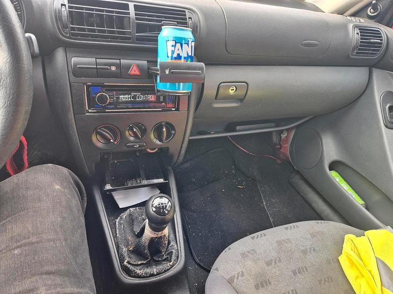 Gebraucht Seat Leon 90 PS (66 kW) 2000 Rot Kleinwagen