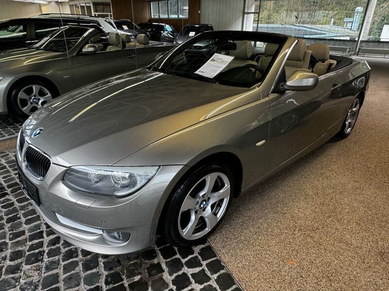 Platinbronze metallic Gebraucht 2011 BMW 320 Cabriolet Comfort Edition Cabrio | 11.490 € (Fairer Preis) - Bild 1/4