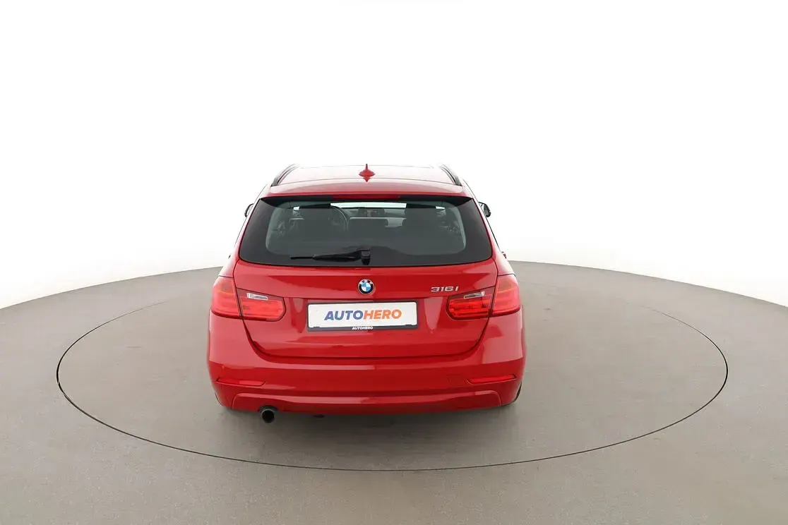 Gebraucht BMW 316 136 PS (100 kW) 2015 Rot Kombi