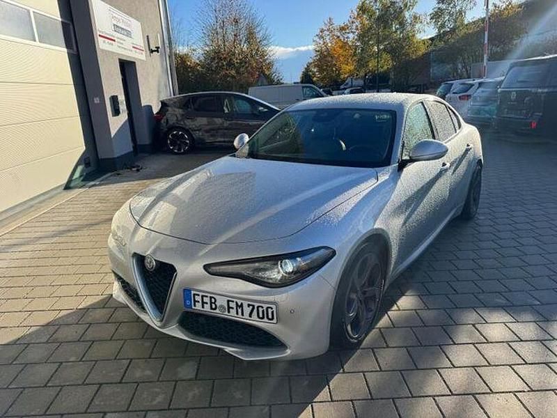 Gebraucht Alfa Romeo Giulia 179 PS (131 kW) 2017 Silber Limousine