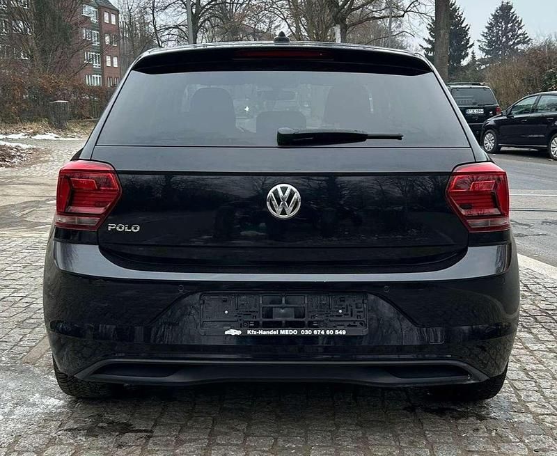 Gebraucht VW Polo Highline 95 PS (69 kW) 2018 Deep black perleffekt Kleinwagen