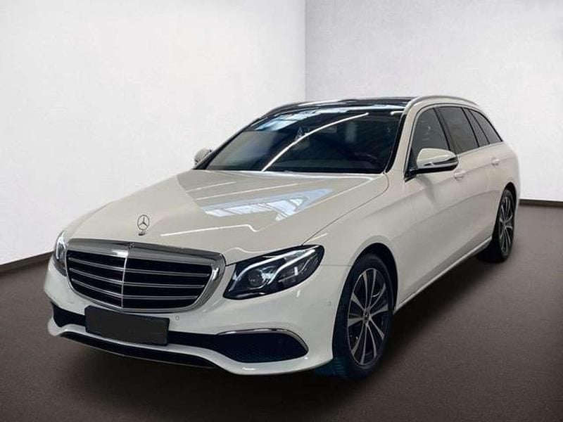 Weiß Gebraucht 2020 Mercedes E200 Exclusive Kombi | 34.599 € (Fairer Preis) - Bild 1/4