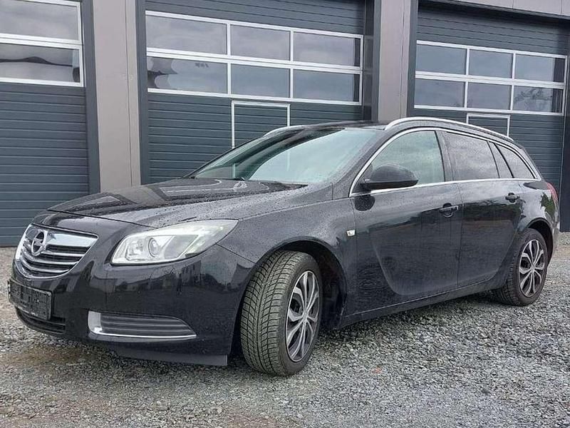 Saphirschwarz mineraleffekt Gebraucht 2009 Opel Insignia Edition Kombi | 2.490 € (Guter Preis) - Bild 1/4
