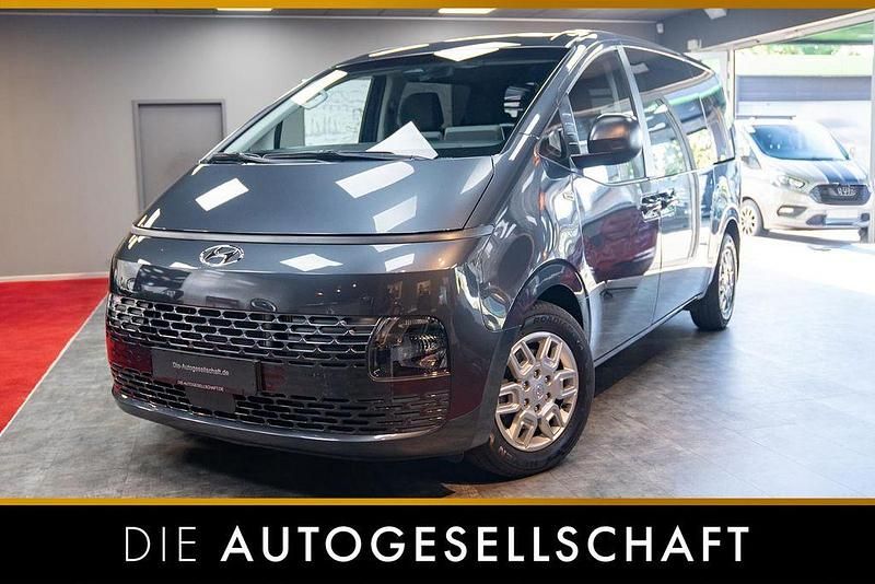 Gebraucht Hyundai Staria 177 PS (130 kW) 2022 Grau Van / Kleinbus