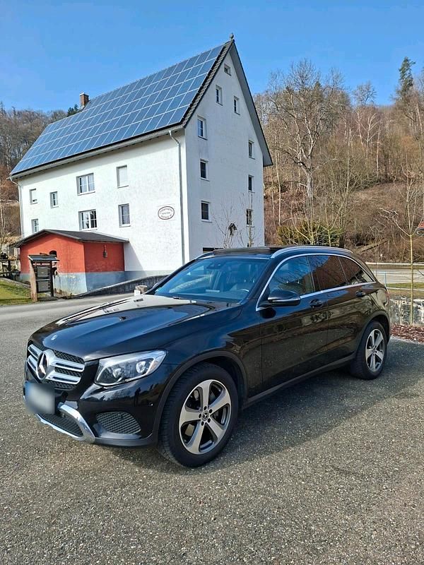 Gebraucht Mercedes GLC220 170 PS (125 kW) 2017 Schwarz SUV