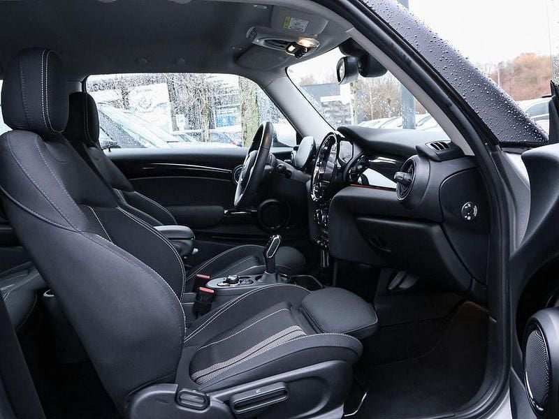 Gebraucht Mini Cooper SE Essential 135 kW (184 PS) 2022 Schwarz Kleinwagen