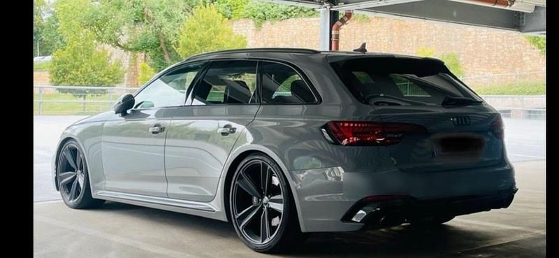 Grau Gebraucht 2017 Audi RS4 Kombi | 53.900 € - Bild 1/4
