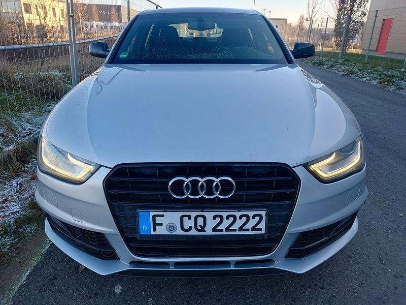 Grau Gebraucht 2015 Audi A4 S-Line Limousine | 11.990 € (Fairer Preis) - Bild 1/4