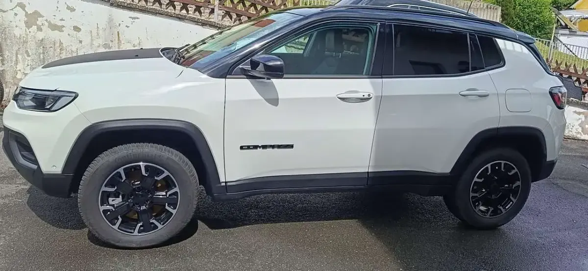 Gebraucht Jeep Compass 179 PS (131 kW) 2024 Weiß SUV