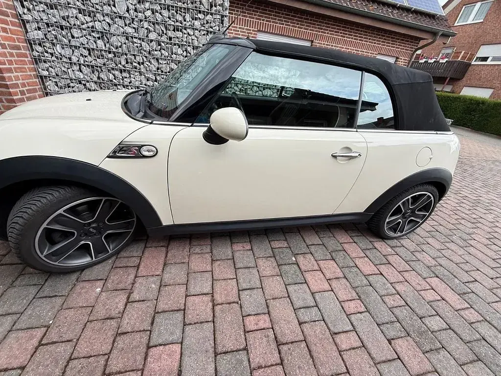 Gebraucht Mini Cooper S Cabriolet 184 PS (135 kW) 2011 Weiß Cabrio