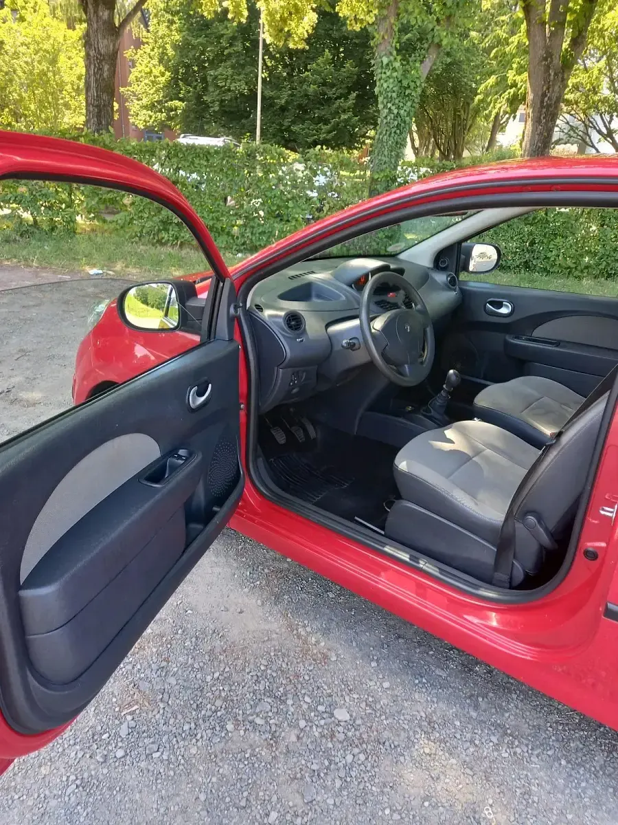 Gebraucht Renault Twingo 60 PS (44 kW) 2010 Rot Kleinwagen