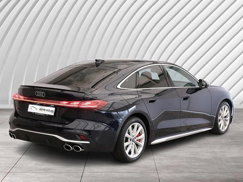 Gebraucht Audi S5 Sport 367 PS (269 kW) 2024 Blau Limousine