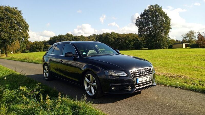 Schwarz Gebraucht 2011 Audi A4 Ambiente Kombi | 8.900 € (Fairer Preis) - Bild 1/4