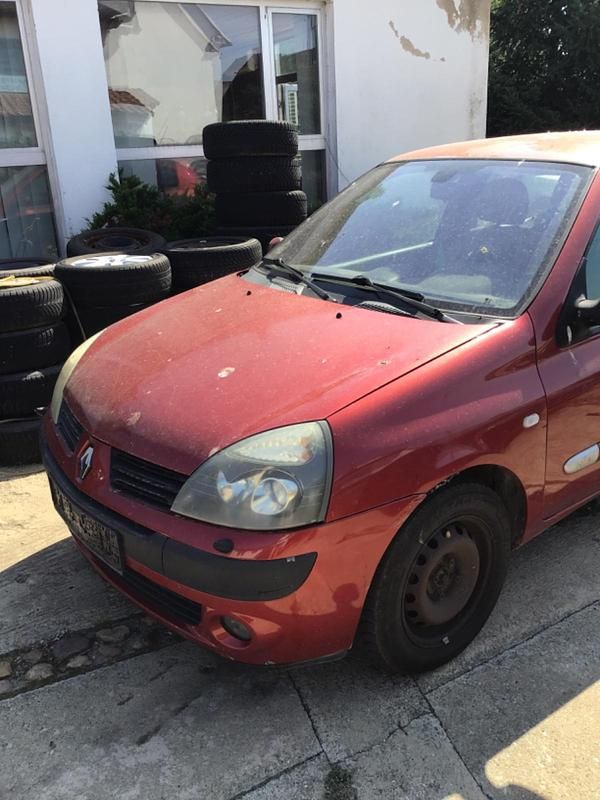 Gebraucht Renault Clio II 82 PS (60 kW) 2004 Other Kleinwagen