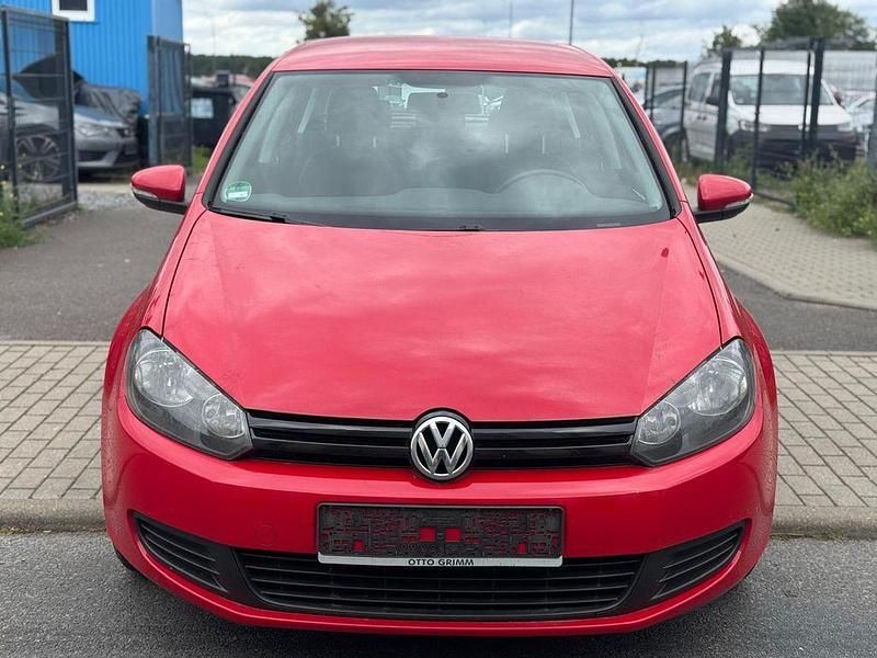 Rot Gebraucht 2011 VW Golf VI Trendline Limousine | 5.990 € (Fairer Preis) - Bild 1/4