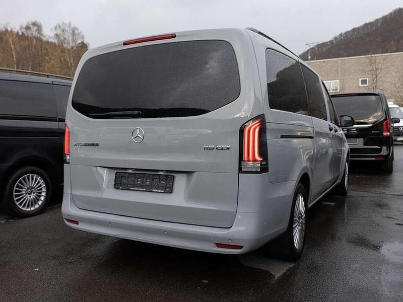 Gebraucht Mercedes Vito 190 PS (139 kW) 2024 Alpingrau Van