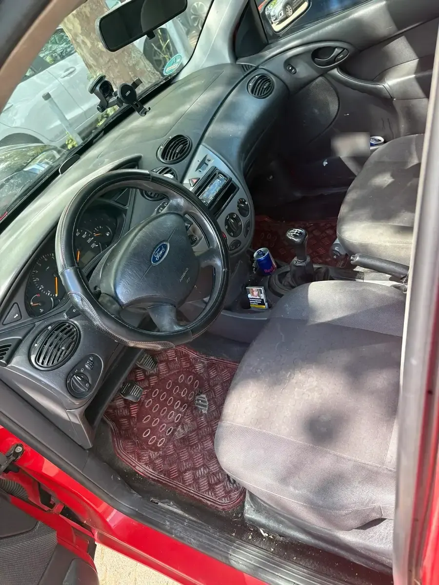 Gebraucht Ford Focus 101 PS (74 kW) 2003 Rot Kombi