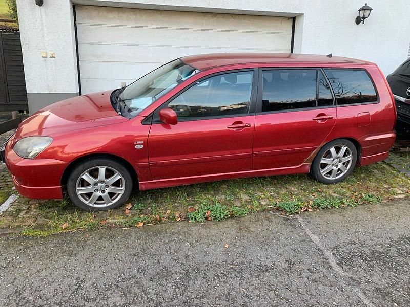 Rot Gebraucht 2006 Mitsubishi Lancer Kombi | 1.900 € - Bild 1/4