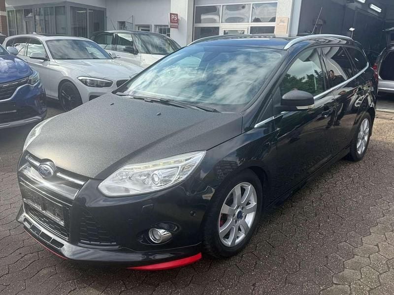 Schwarz Gebraucht 2013 Ford Focus Titanium Kombi | 4.998 € (Guter Preis) - Bild 1/4