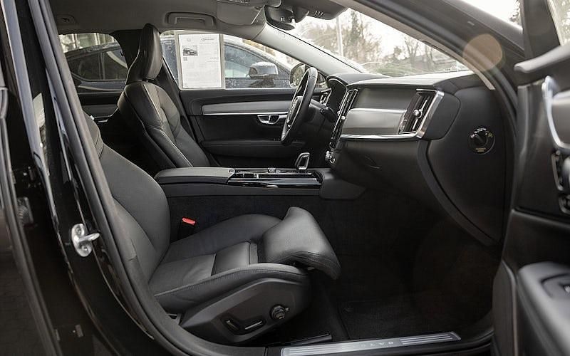 Gebraucht Volvo V90 Plus 350 PS (257 kW) 2025 Schwarz Kombi