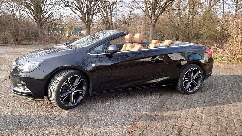 Gebraucht Opel Cascada Ultimate 136 PS (100 kW) 2019 Schwarz Cabrio