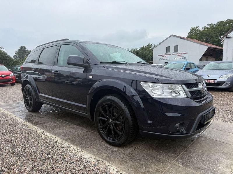 Schwarz Gebraucht 2013 Fiat Freemont Sport SUV | 9.999 € (Fairer Preis) - Bild 1/4