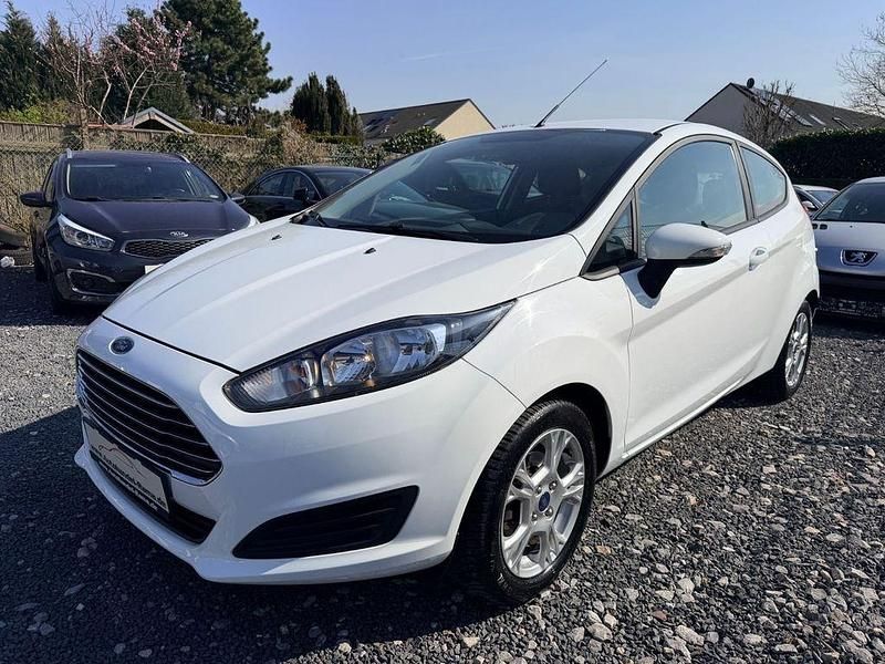 Gebraucht Ford Fiesta SYNC Edition 65 PS (47 kW) 2014 Weiß Kleinwagen