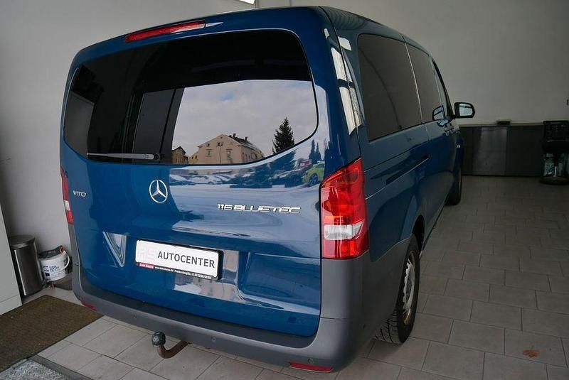 Gebraucht Mercedes Vito 163 PS (119 kW) 2016 Blau Van