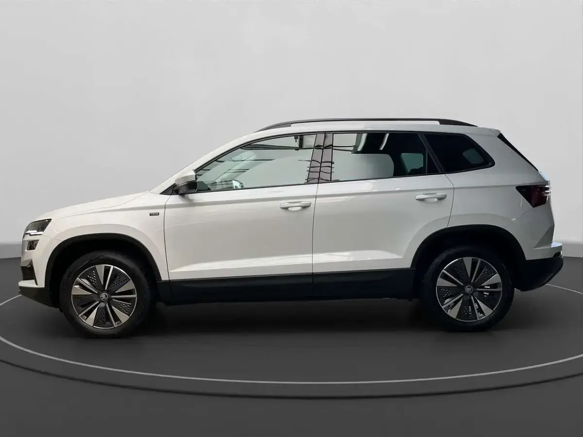 Gebraucht Skoda Karoq Tour 150 PS (110 kW) 2026 Weiß SUV