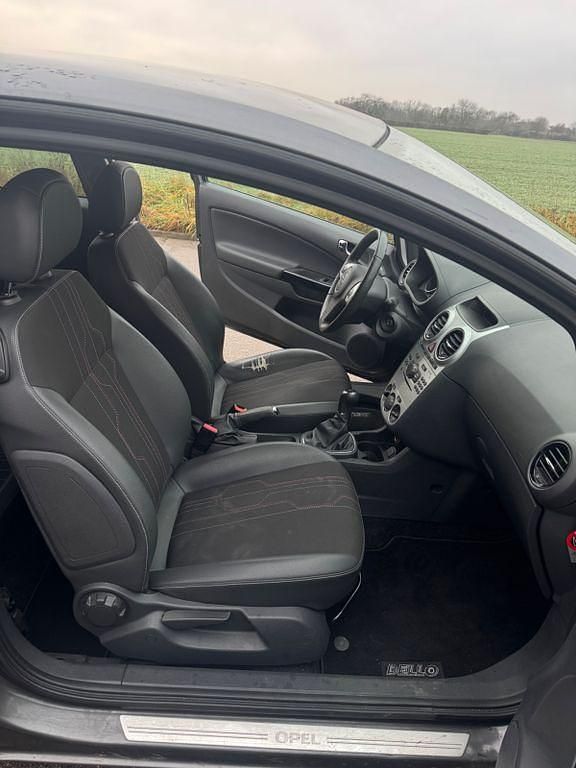 Gebraucht Opel Corsa Edition 69 PS (50 kW) 2012 Grau Kleinwagen