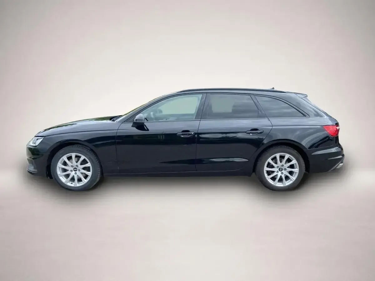 Gebraucht Audi A4 150 PS (110 kW) 2022 Manufacturer Kombi