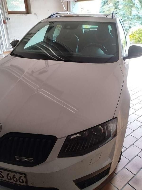 Weiß Gebraucht 2017 Skoda Octavia RS Kombi | 13.500 € (Superpreis) - Bild 1/4
