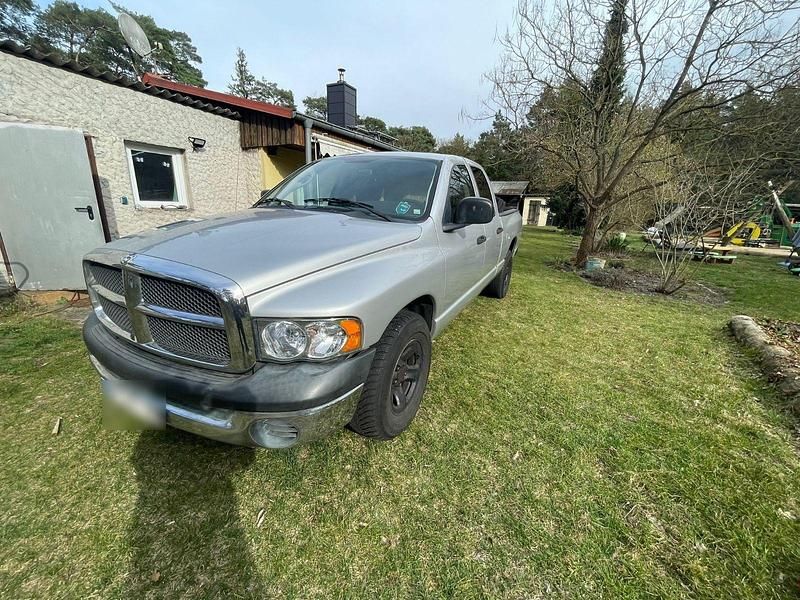 Gebraucht Dodge Ram 340 PS (250 kW) 2002 Silber Pickup